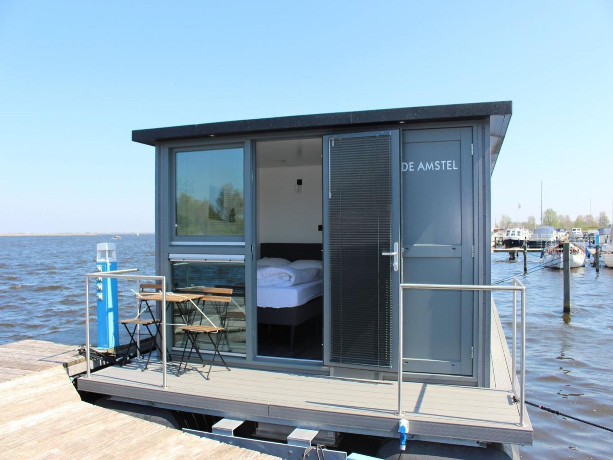 Modern Houseboat With Air Conditioning Located In Marina Uitgeest Buitenkant foto